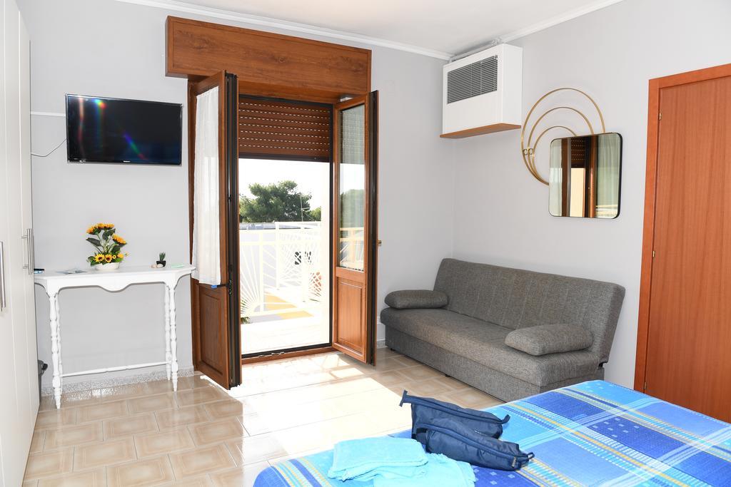 B&B Il Canto Del Mare 普尔萨诺 外观 照片